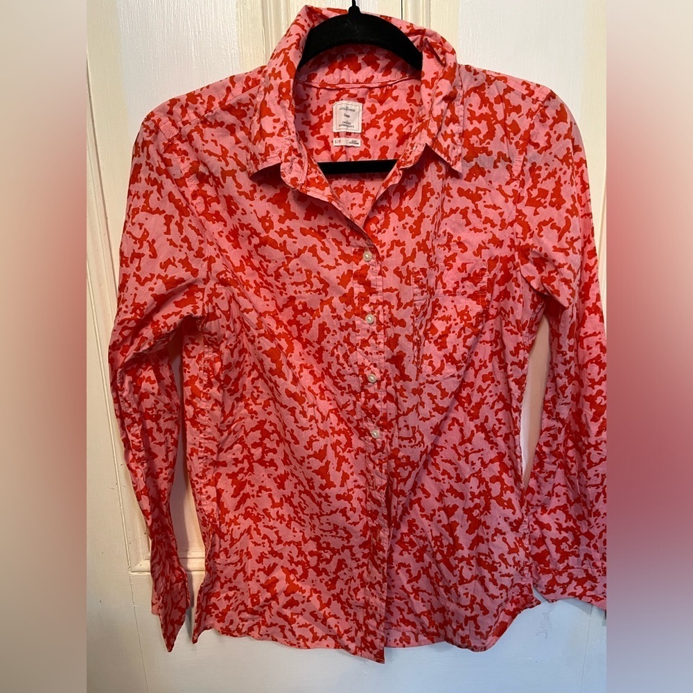 Gap Long Sleeve Pink Patterned Button Down Shirt Small
